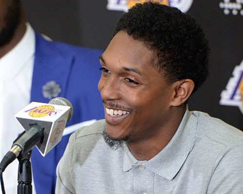 杨瀚森一战登顶热搜，7词条百万搜索，韩乔生：天赋一览无余