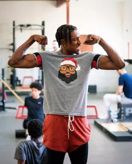 大力神杯已经抵达华盛顿！北京时间6日凌晨正式抽签