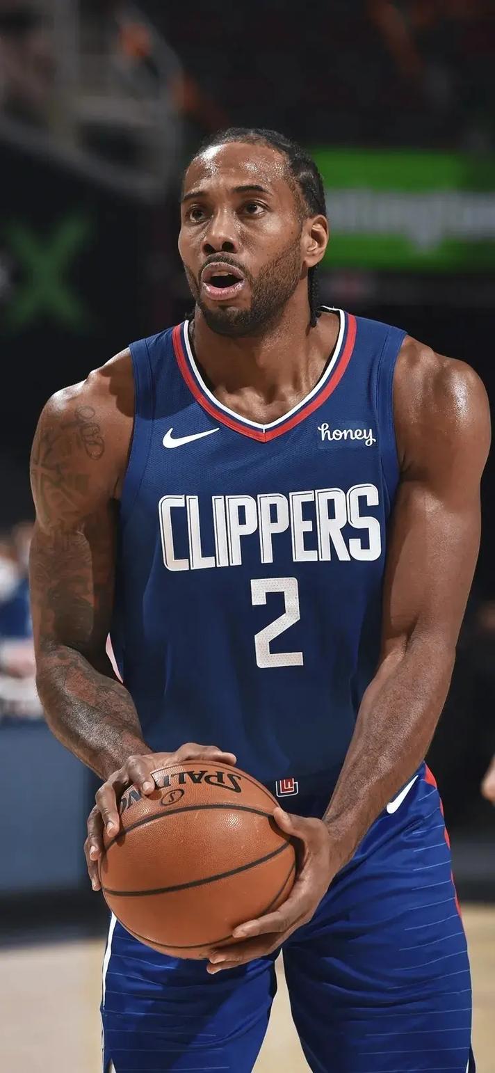 你以为水火不容的耐克和阿迪，有钱也得一起挣