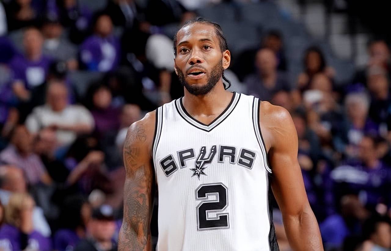 东契奇和里夫斯成1971年来湖人首对同砍35+的后场组合